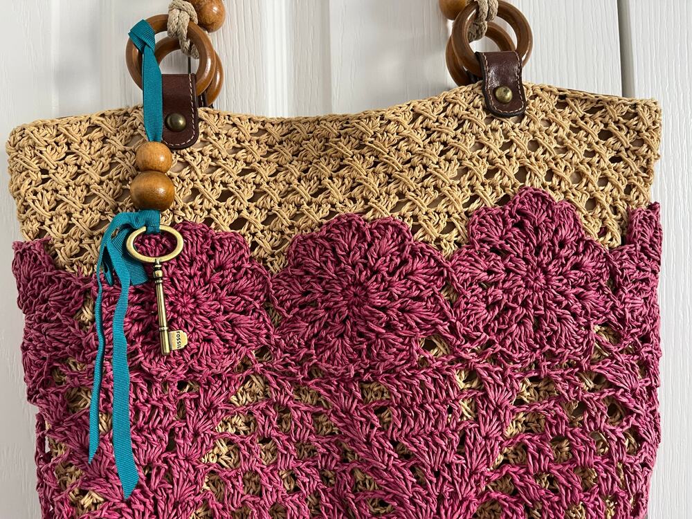 Fossil Boho Straw Crochet Tote Bag Floral Woven Leather Wood Handles Key Charm